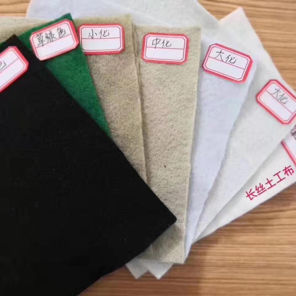 供應(yīng)朝陽各種用途無紡布、長絲布、滌綸布生產(chǎn)廠家